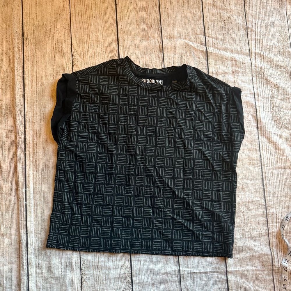Brooklyn Industries Bobby Pin Print Graphic Tee Organic Cotton Boxy Top size XS